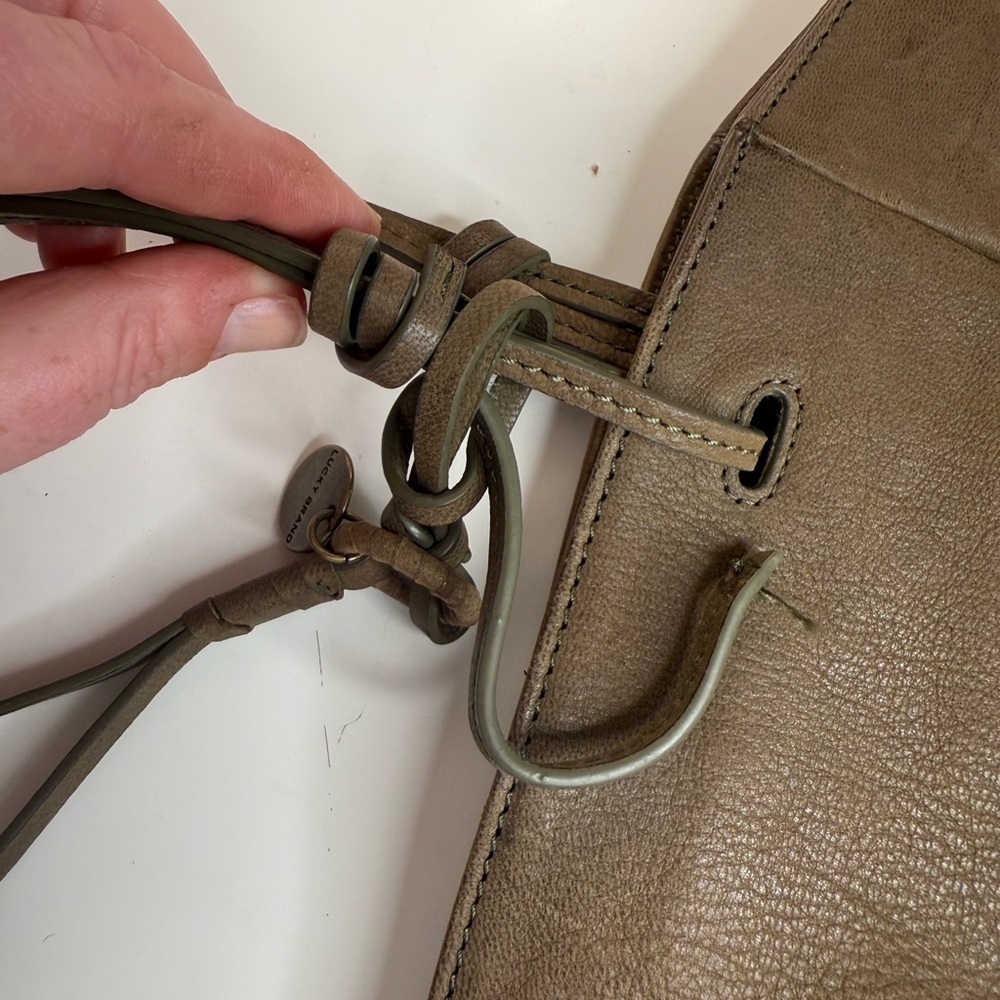Lucky Brand Green Leather Shoulder Bag/Tote - Picture 15 of 16